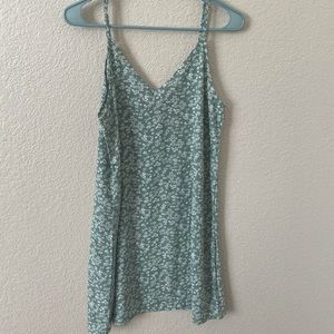 GREEN FLORAL SUMMER DRESS